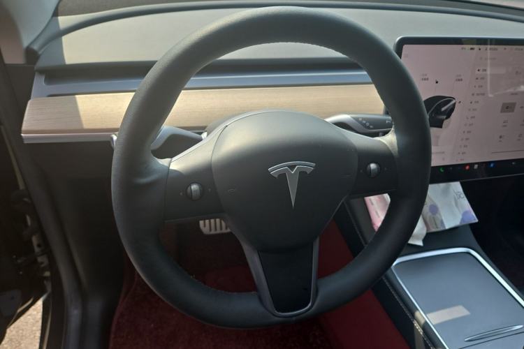 Used Tesla Model Y 2022 Performance High-Performance All-Wheel-Drive Version Steering Wheel
