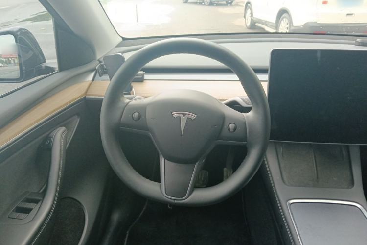 Used Tesla Model Y 2022 Revised Version Rear-Wheel Drive Steering Wheel