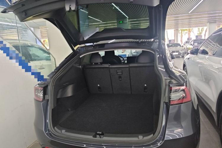 Used Tesla Model Y 2022 Rear-Wheel-Drive Version Trunk