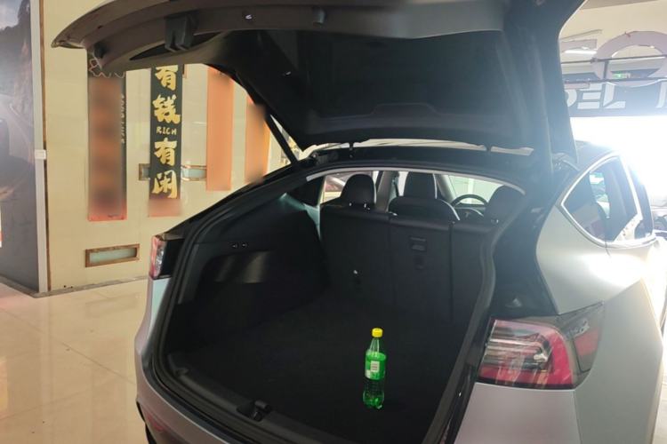 Used Tesla Model Y 2022 Rear-Wheel-Drive Version Trunk
