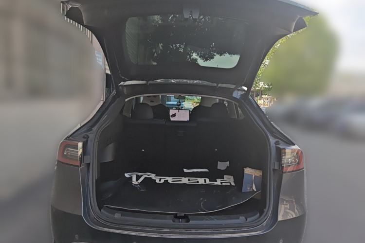 Used Tesla Model Y 2022 Rear-Wheel-Drive Version Trunk