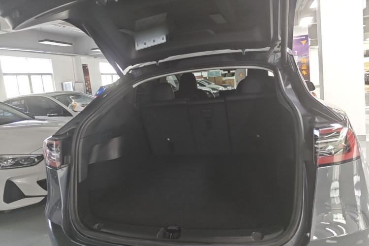 Used Tesla Model Y 2022 Rear-Wheel-Drive Version Trunk