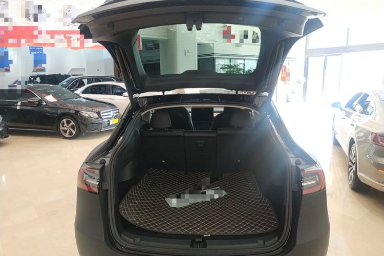 Used Tesla Model Y 2022 Rear-Wheel-Drive Version Trunk