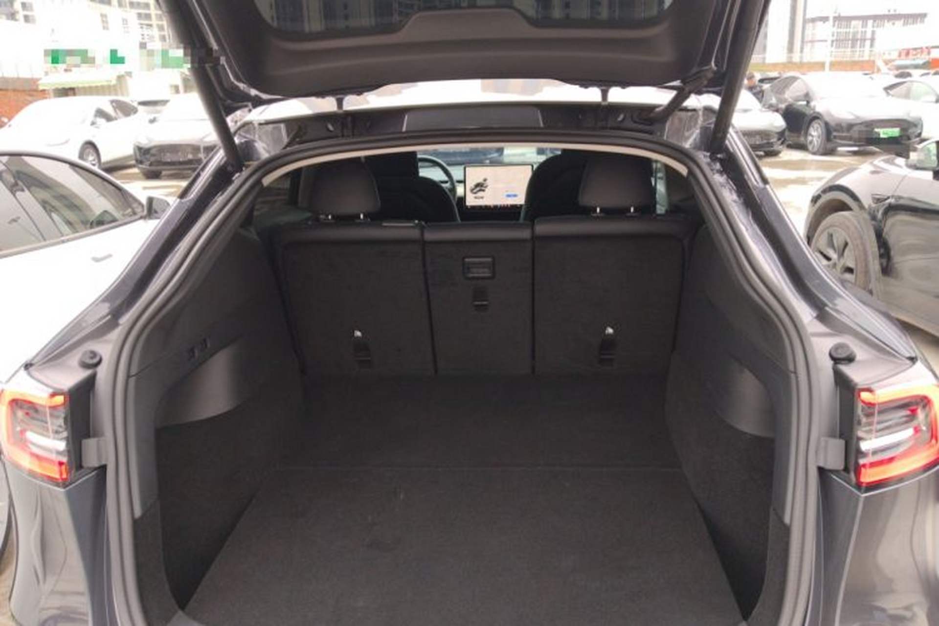 Used Tesla Model Y 2022 Rear-Wheel-Drive Version Trunk