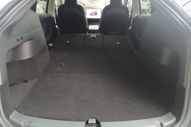 Used Tesla Model Y 2022 Rear-Wheel-Drive Version Trunk