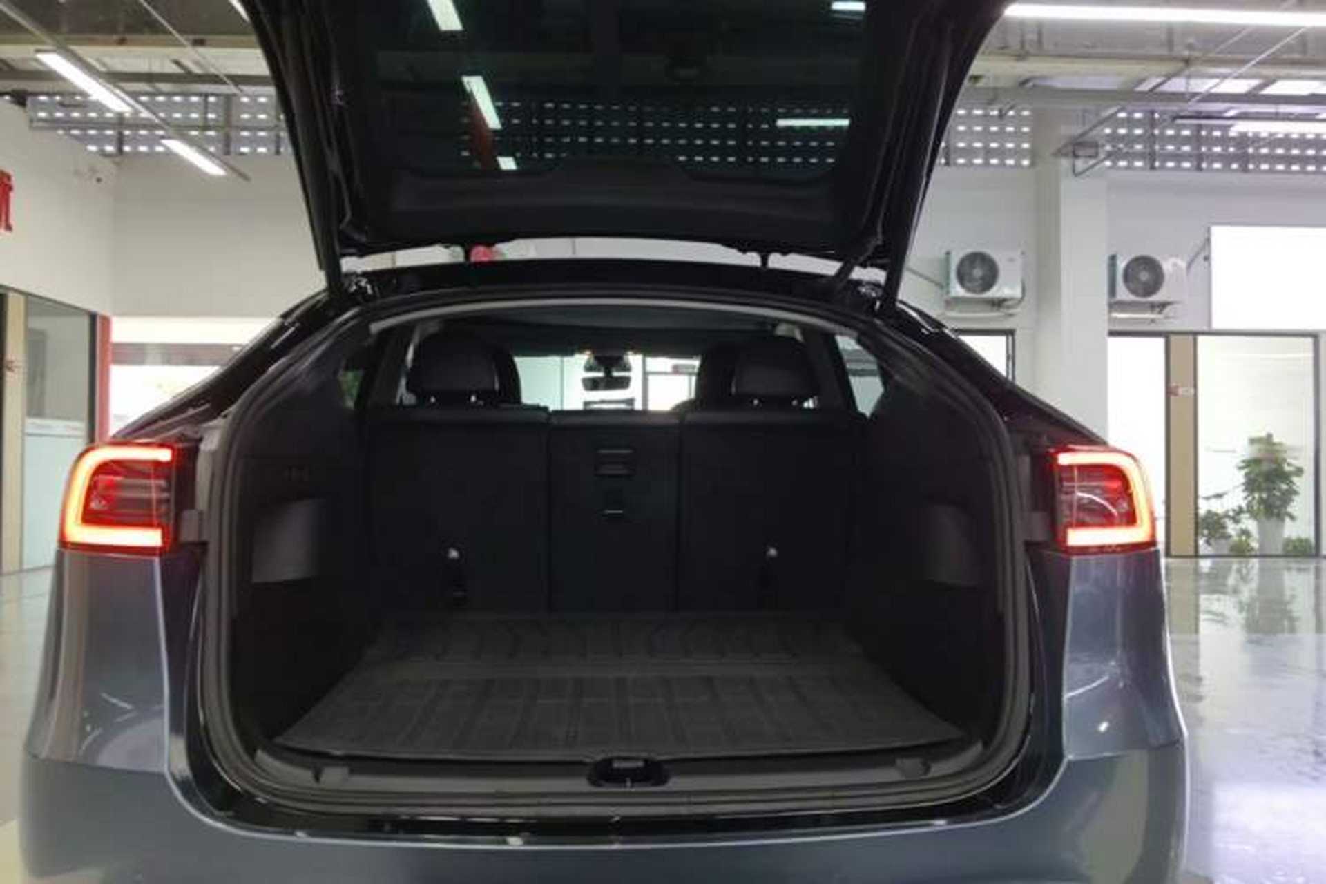 Used Tesla Model Y 2022 Rear-Wheel-Drive Version Trunk