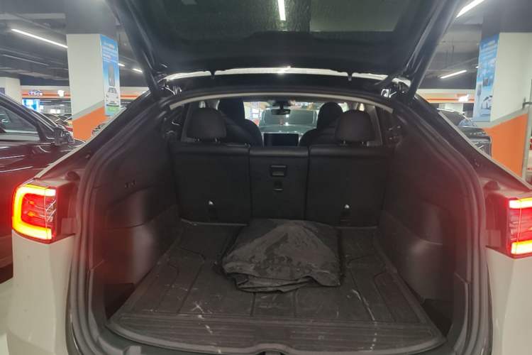 Used Tesla Model Y 2022 Rear-Wheel-Drive Version Trunk