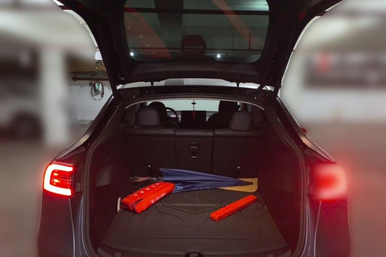 Used Tesla Model Y 2022 Performance High-Performance All-Wheel-Drive Version Trunk