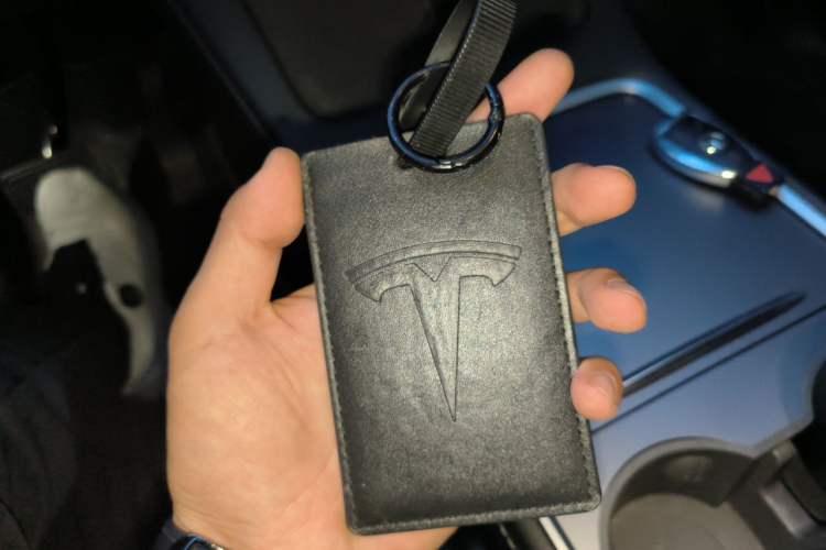 Used Tesla Model Y 2022 Revised Version Long-Range All-Wheel Drive Vehicle Key