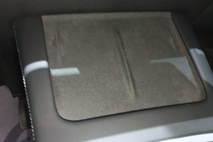 Used Tesla Model Y 2022 Revised Version Rear-Wheel Drive Vehicle Key