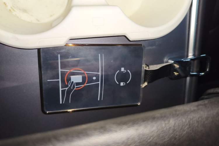 Used Tesla Model Y 2022 Revised Version Rear-Wheel Drive Vehicle Key