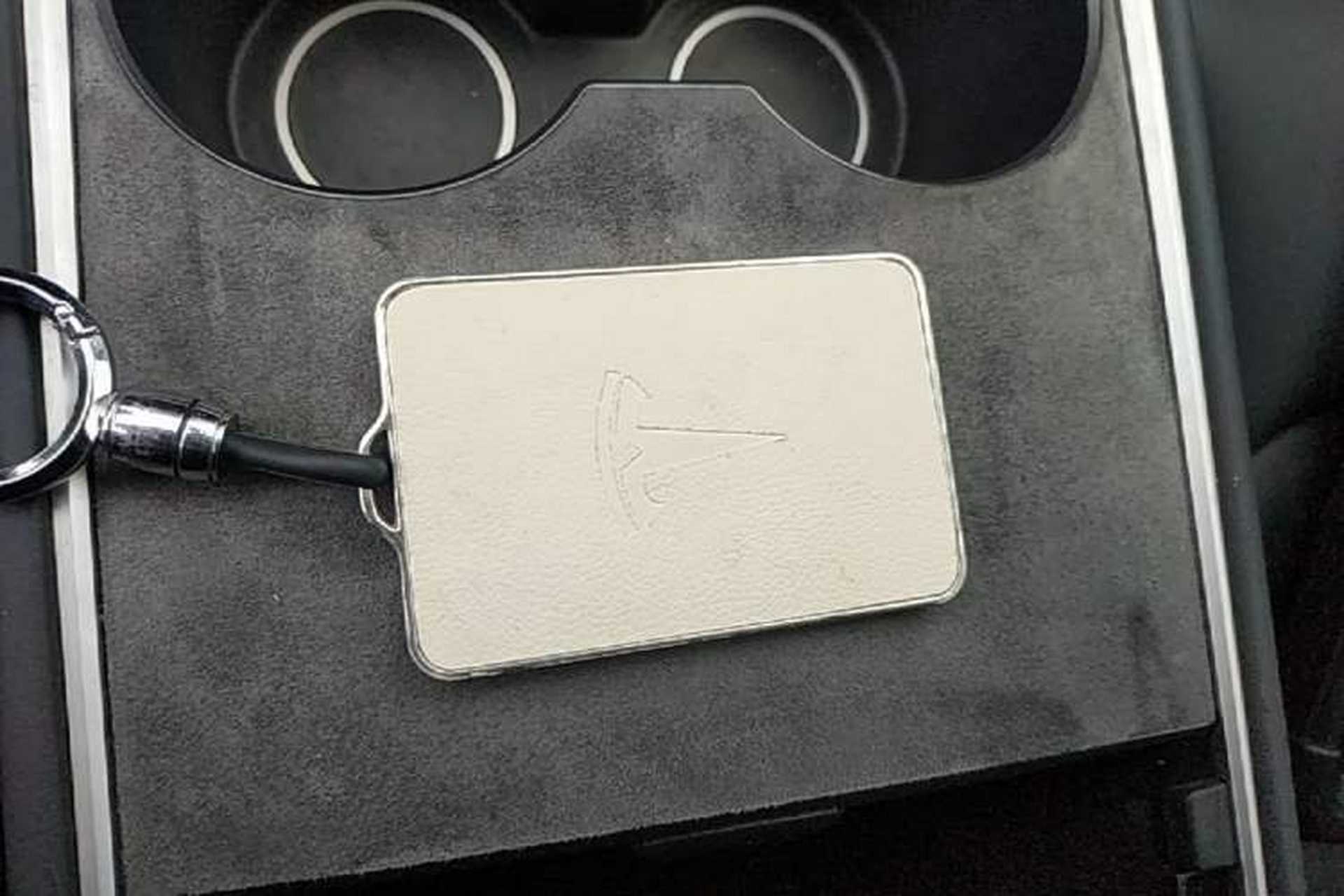 Used Tesla Model Y 2022 Revised Version Rear-Wheel Drive Vehicle Key