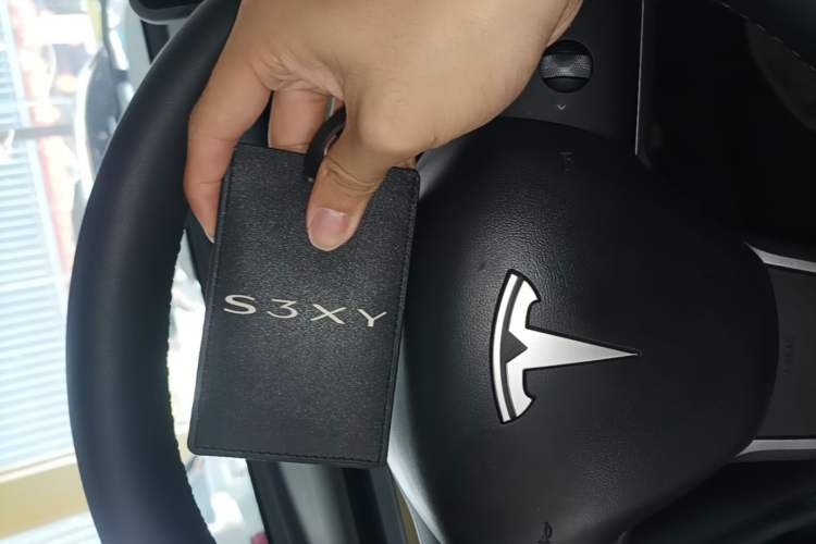 Used Tesla Model Y 2022 Revised Version Rear-Wheel Drive Vehicle Key