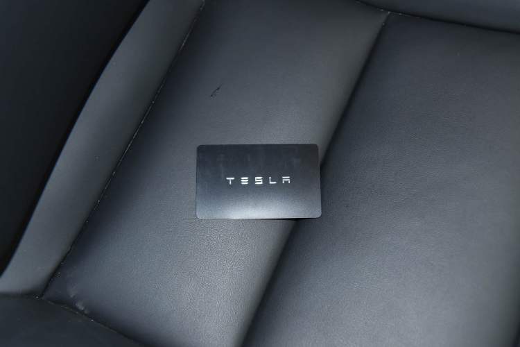 Used Tesla Model Y 2022 Performance High-Performance All-Wheel-Drive Version Vehicle Key