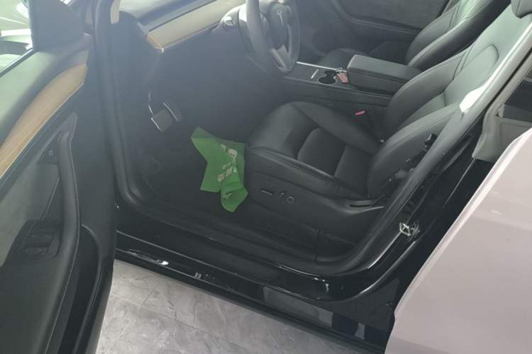 Used Tesla Model Y 2022 Rear-Wheel-Drive Version Driver Seat