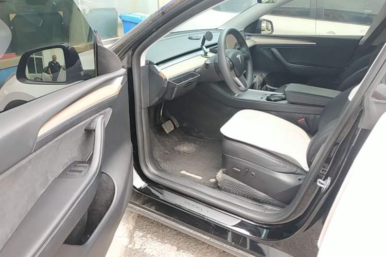 Used Tesla Model Y 2022 Revised Version Rear-Wheel Drive Driver Seat