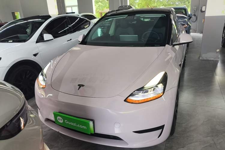 Used Tesla Model Y 2022 Rear-Wheel-Drive Version Front