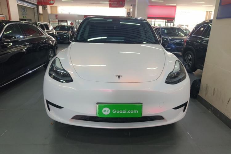 Used Tesla Model Y 2022 Rear-Wheel-Drive Version Front