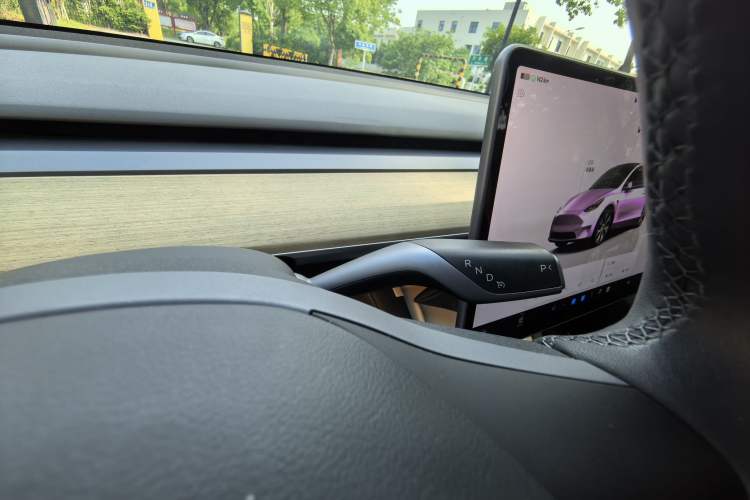 Used Tesla Model Y 2022 Revised Version Rear-Wheel Drive Gear Lever
