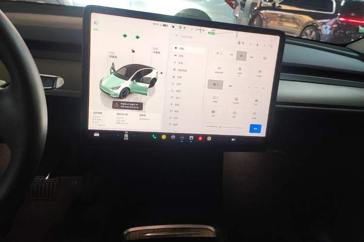 Used Tesla Model Y 2022 Long-Range All-Wheel-Drive Version Audio And AC Panel