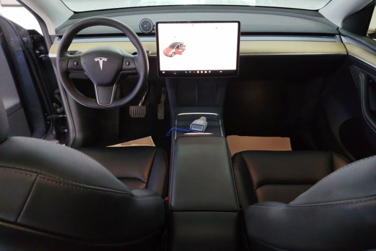 Used Tesla Model Y 2022 Revised Version Rear-Wheel Drive Center Console