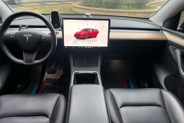 Used Tesla Model Y 2022 Rear-Wheel-Drive Version Center Console