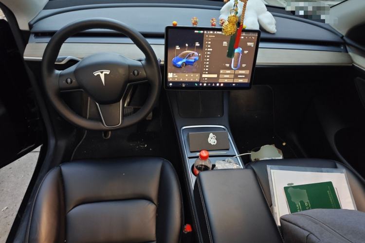 Used Tesla Model Y 2022 Rear-Wheel-Drive Version Center Console