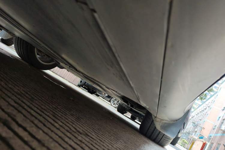Used Tesla Model Y 2022 Revised Version Rear-Wheel Drive Chassis Front Right