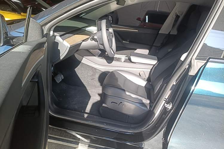Used Tesla Model Y 2022 Revised Version Rear-Wheel Drive Driver Seat