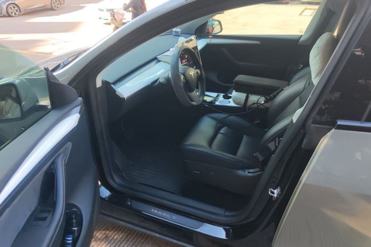 Used Tesla Model Y 2022 Rear-Wheel-Drive Version Driver Seat