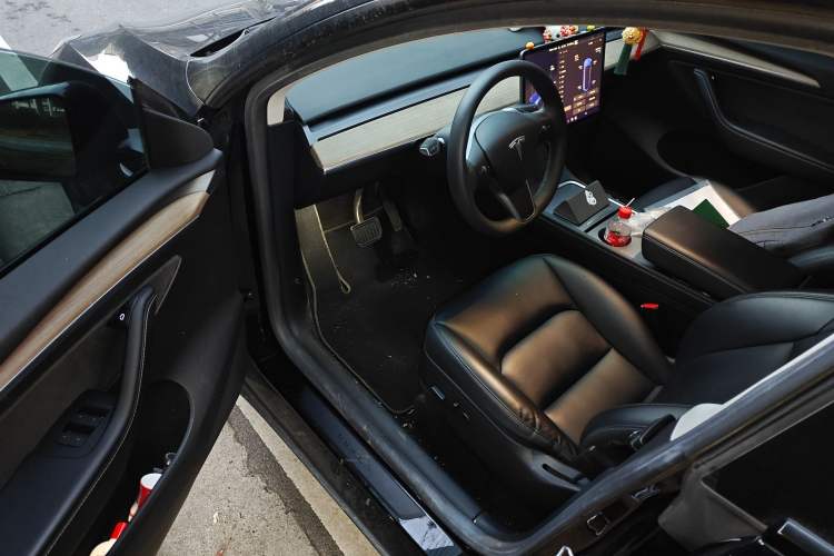 Used Tesla Model Y 2022 Rear-Wheel-Drive Version Driver Seat