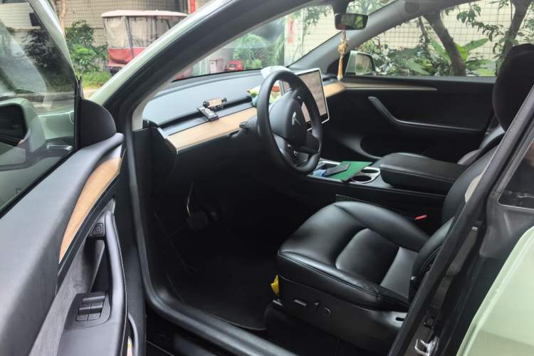 Used Tesla Model Y 2022 Rear-Wheel-Drive Version Driver Seat