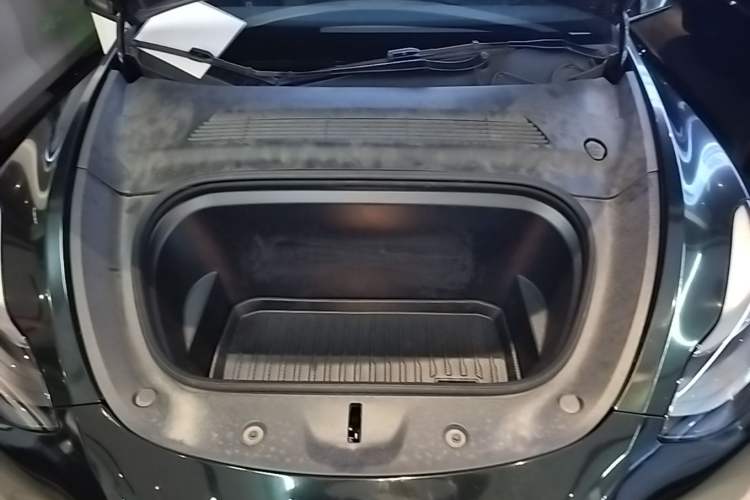 Used Tesla Model Y 2022 Revised Version Rear-Wheel Drive Engine Bay