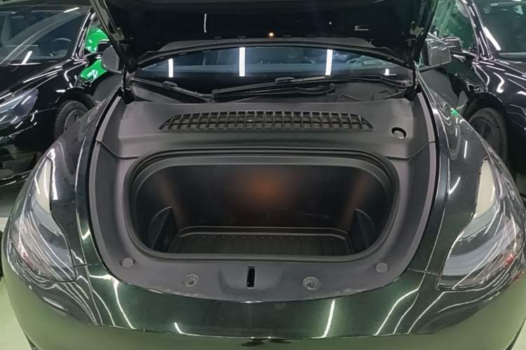 Used Tesla Model Y 2022 Revised Version Rear-Wheel Drive Engine Bay