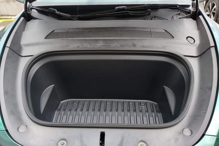 Used Tesla Model Y 2022 Revised Version Rear-Wheel Drive Engine Bay