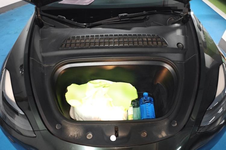 Used Tesla Model Y 2022 Rear-Wheel-Drive Version Engine Bay