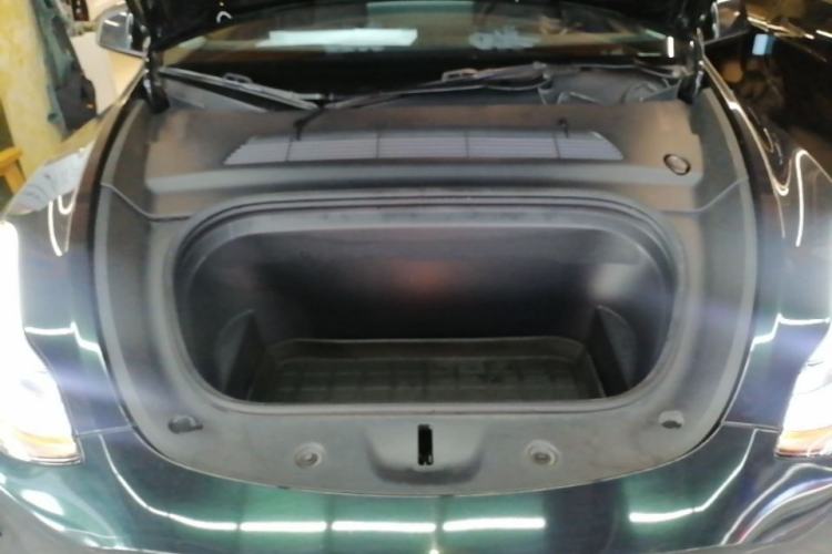 Used Tesla Model Y 2022 Rear-Wheel-Drive Version Engine Bay