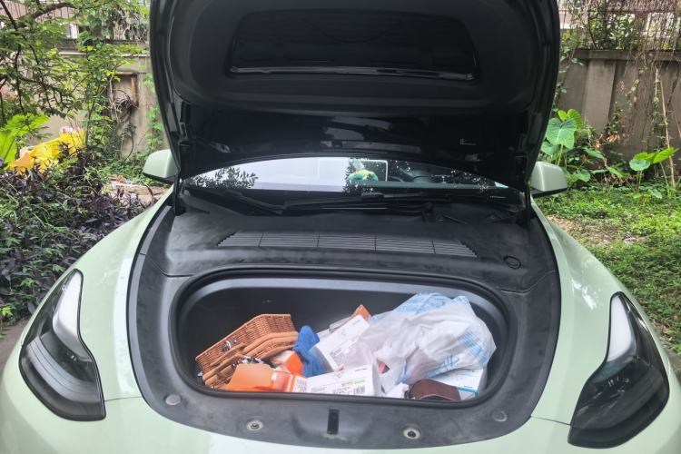 Used Tesla Model Y 2022 Rear-Wheel-Drive Version Engine Bay