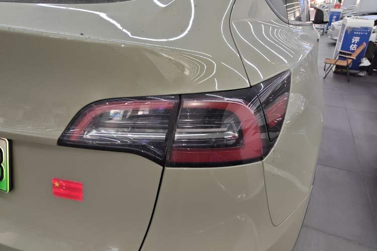 Used Tesla Model Y 2022 Revised Version Rear-Wheel Drive Exterior 3