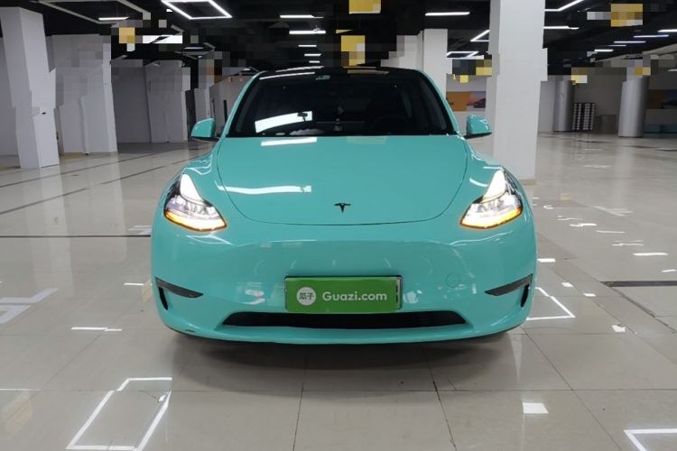 Used Tesla Model Y 2022 Long-Range All-Wheel-Drive Version Front