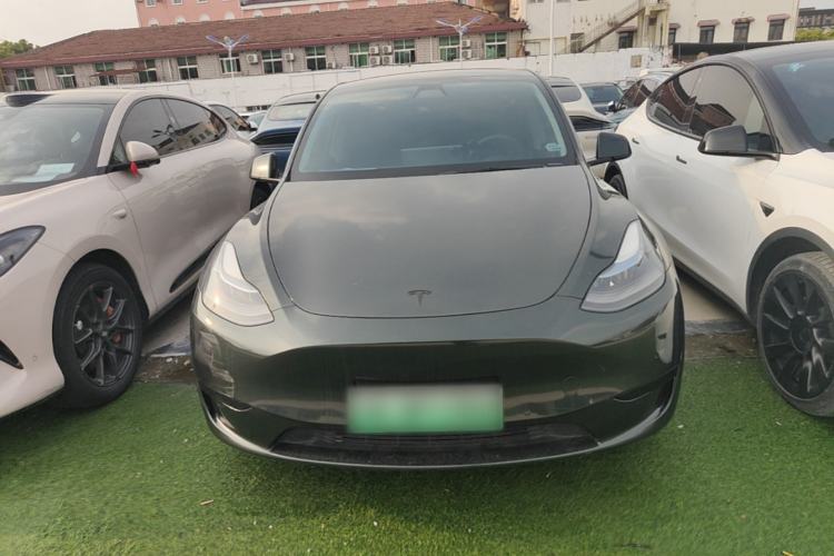 Used Tesla Model Y 2022 Rear-Wheel-Drive Version Front