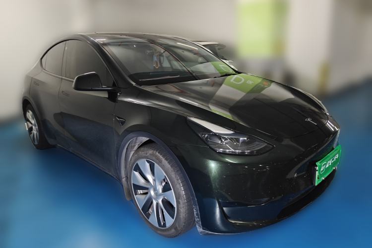 Used Tesla Model Y 2022 Rear-Wheel-Drive Version Front Right 45 Deg