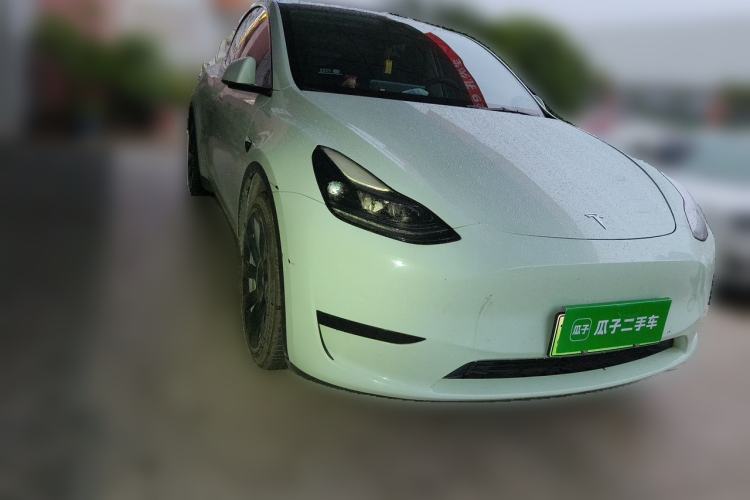 Used Tesla Model Y 2022 Rear-Wheel-Drive Version Front Right 45 Deg