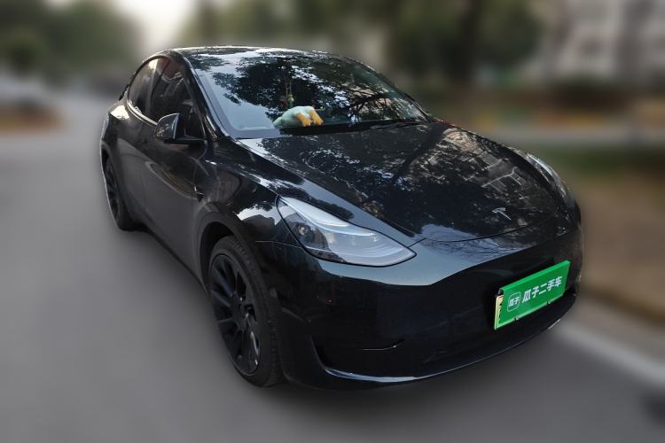 Used Tesla Model Y 2022 Rear-Wheel-Drive Version Front Right 45 Deg