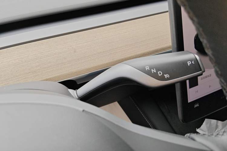Used Tesla Model Y 2022 Performance High-Performance All-Wheel-Drive Version Gear Lever