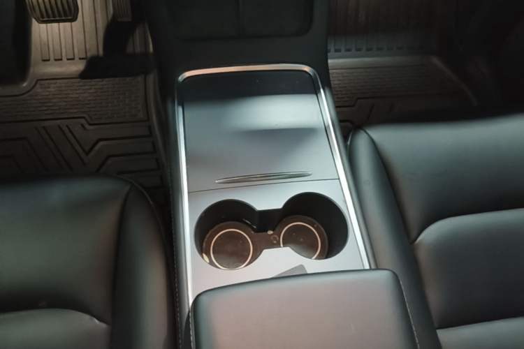 Used Tesla Model Y 2022 Long-Range All-Wheel-Drive Version Gear Lever