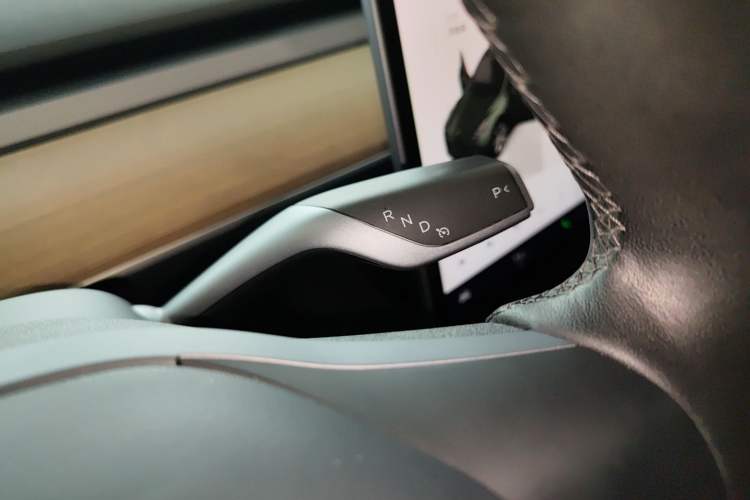 Used Tesla Model Y 2022 Long-Range All-Wheel-Drive Version Gear Lever
