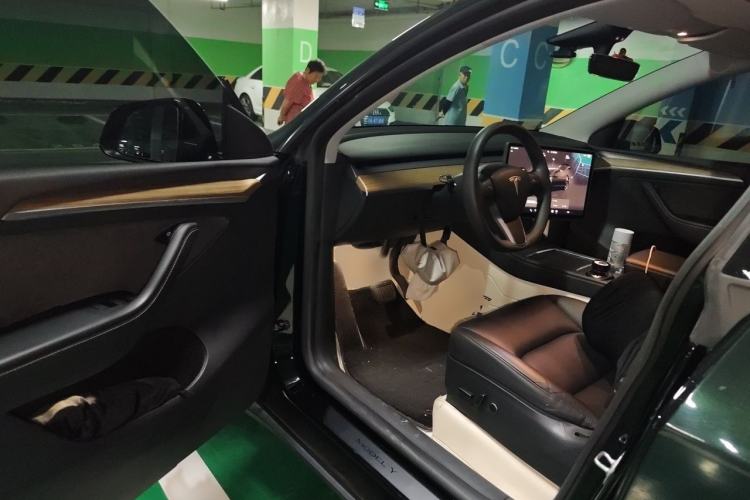 Used Tesla Model Y 2022 Revised Version Rear-Wheel Drive Interior 3