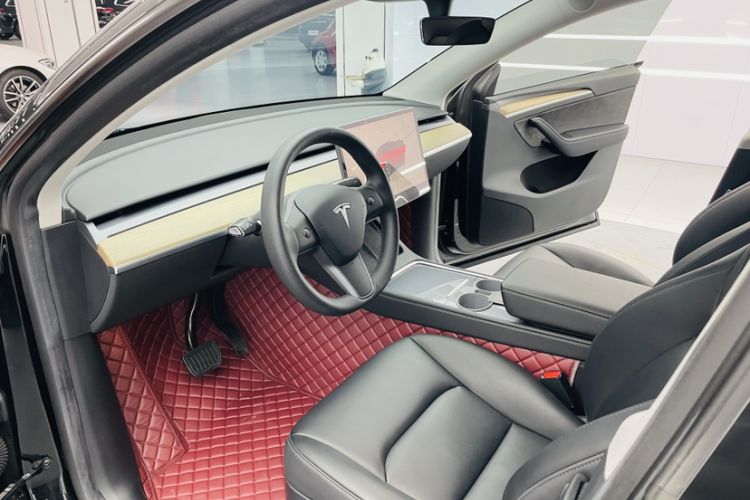 Used Tesla Model Y 2022 Rear-Wheel-Drive Version Interior 6