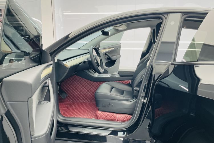 Used Tesla Model Y 2022 Rear-Wheel-Drive Version Interior 7